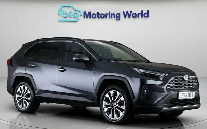 Second-hand Toyota RAV4 218 CP (160 kW) 2025 SUV