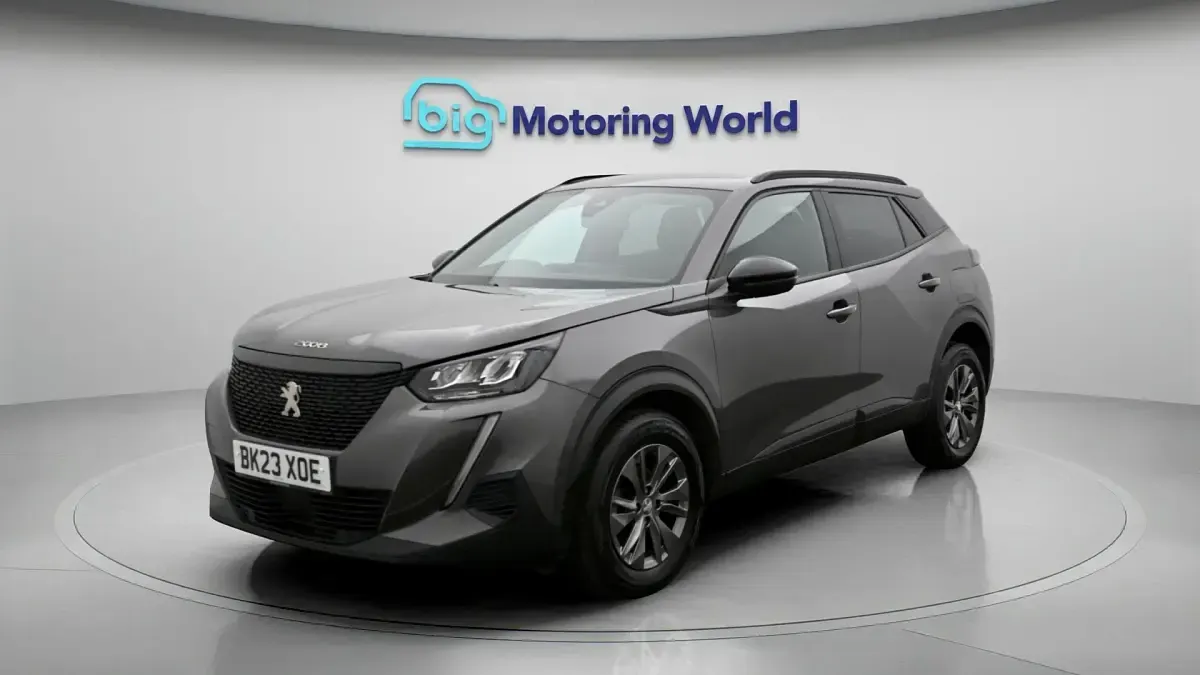 Used Peugeot 2008 Active+ 101 HP (74 kW) 2023 Grey SUV