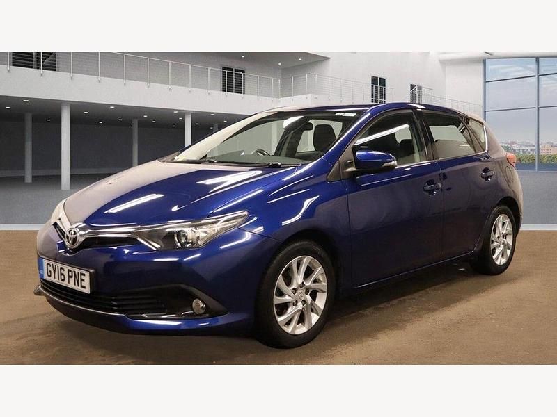 Used Toyota Auris 2016 Blue Hatchback