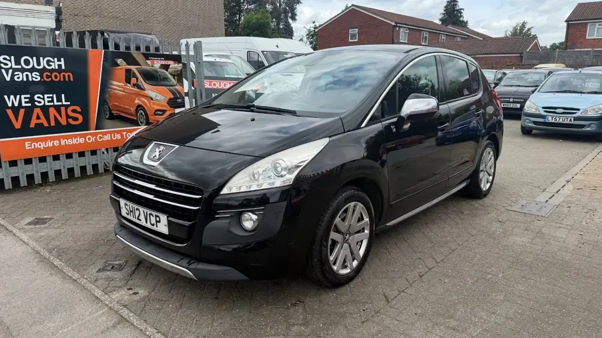 Begagnad Peugeot 3008 2012 Svart Kombi