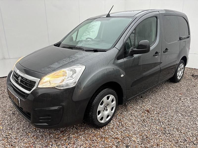 Used Peugeot Partner 2017 Grey MPV
