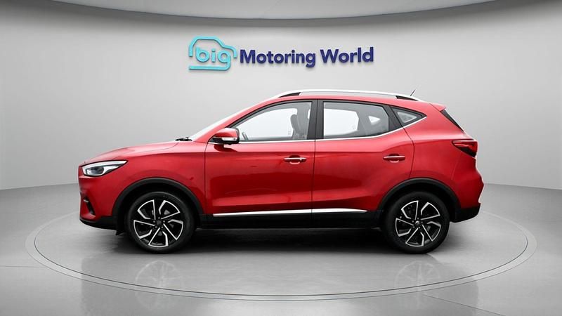Usado MG ZS Exclusive 110 HP (80 kW) 2022 Vermelho SUV