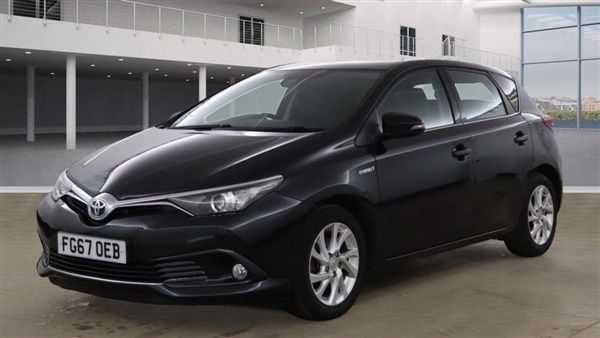 Black Used 2017 Toyota Auris Business Edition Hatchback | £10,495 (Fair price) - Image 1/1