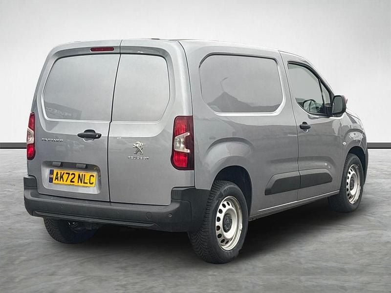 Used Peugeot Partner Premium 100 HP (73 kW) 2022 Grey MPV