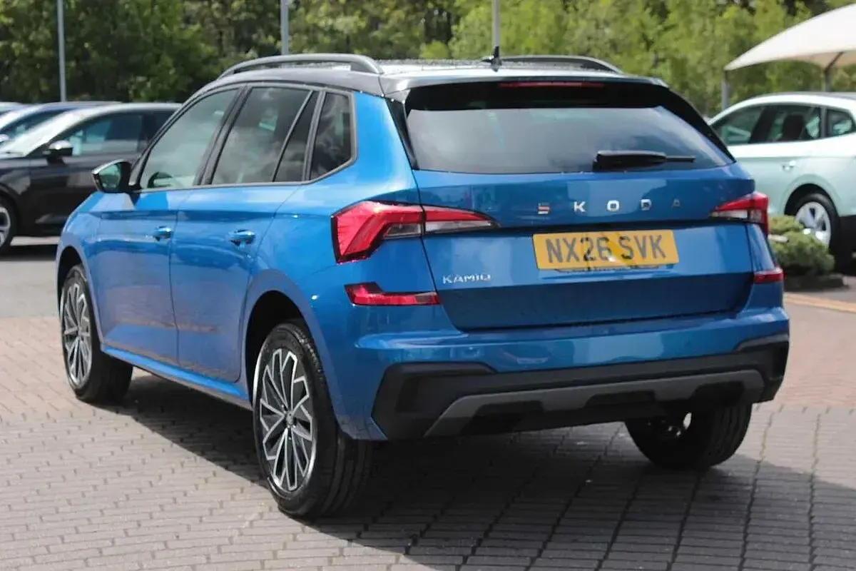 Neu Skoda Kamiq Design Edition 94 PS (69 kW) 2026 Blau SUV
