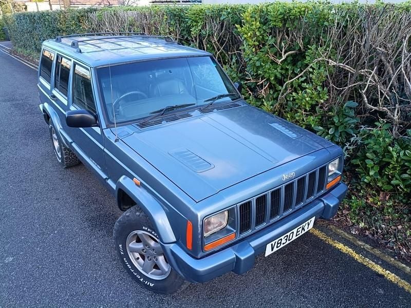 Used Jeep Cherokee 115 HP (84 kW) 1999 Grey SUV