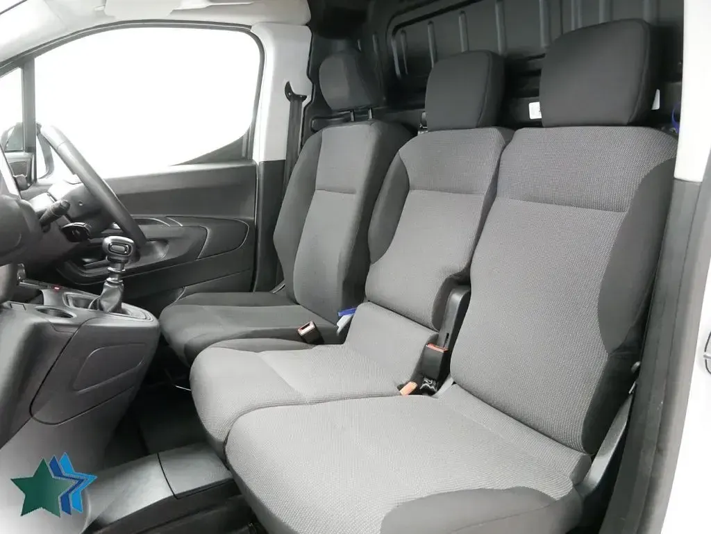 Used Toyota Proace Edition 100 HP (73 kW) 2023 White MPV