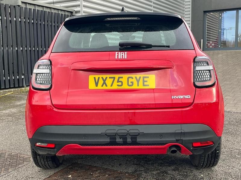 Used Fiat 600 S 99 HP (72 kW) 2025 Red SUV