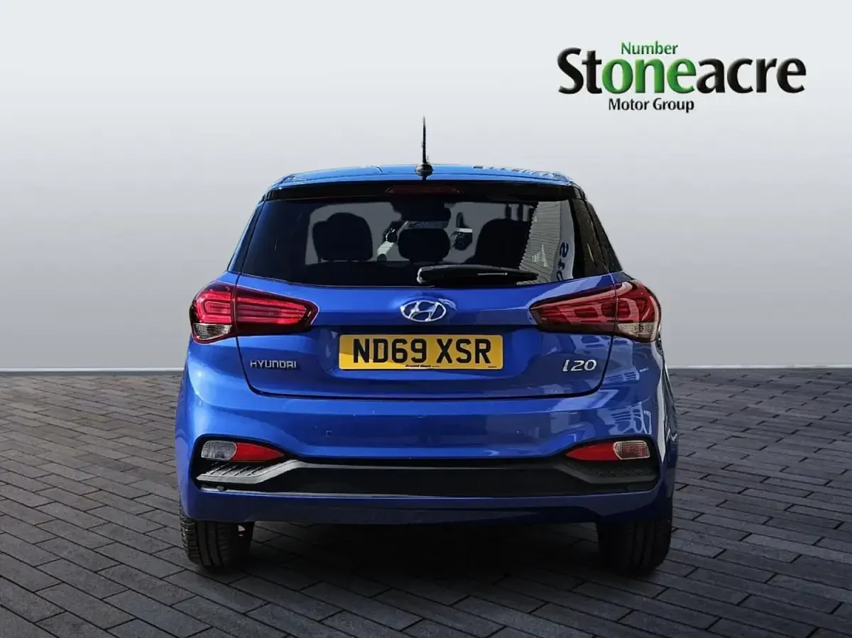Used Hyundai i20 84 HP (61 kW) 2020 Blue Hatchback