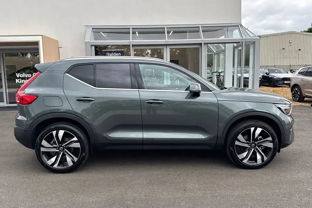 Used Volvo XC40 Ultra 161 HP (118 kW) 2025 Green SUV
