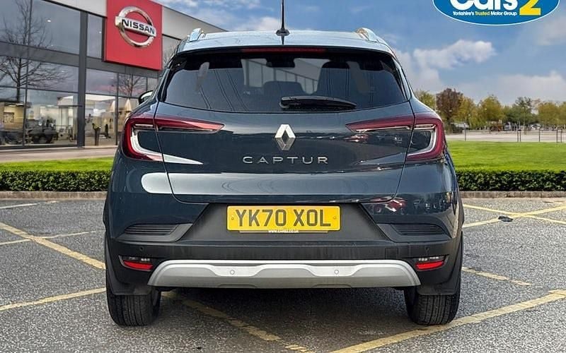 Used Renault Captur Iconic 101 HP (74 kW) 2020 Blue SUV