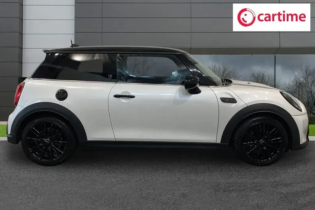 Used Mini Cooper S Exclusive 178 HP (130 kW) 2023 White Hatchback