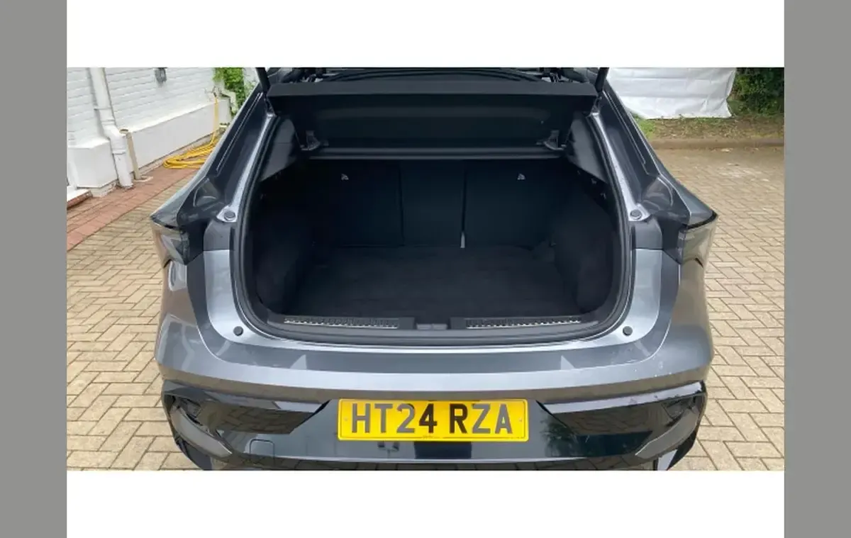 Used Renault Rafale Iconic Esprit Alpine 300 HP (220 kW) 2024 Other SUV