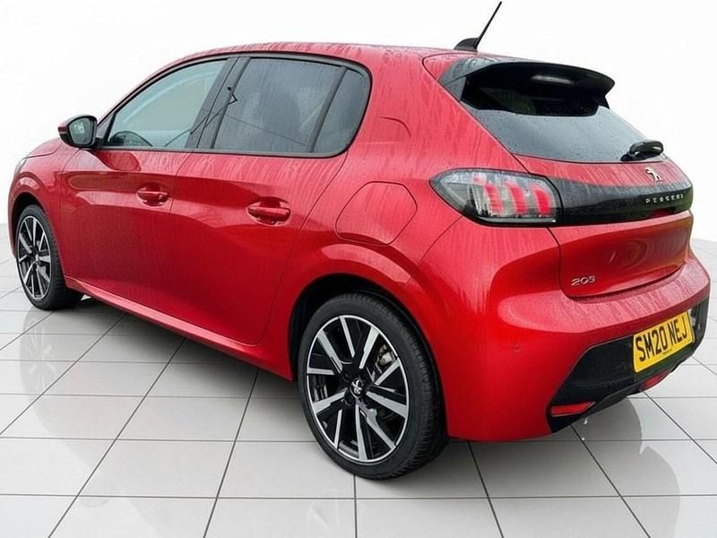 Used Peugeot 208 Allure Premium 75 HP (55 kW) 2020 Red Hatchback