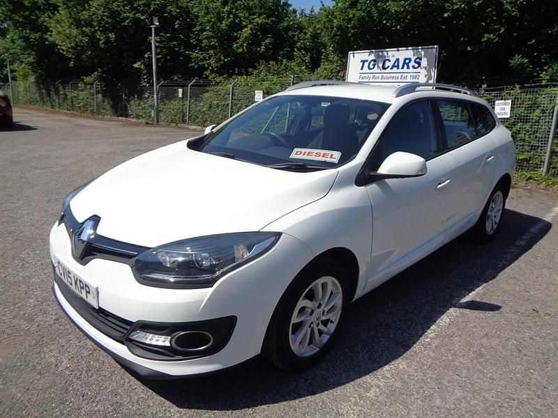 Used Renault Mégane GrandTour Expression+ 110 HP (80 kW) 2015 White Estate