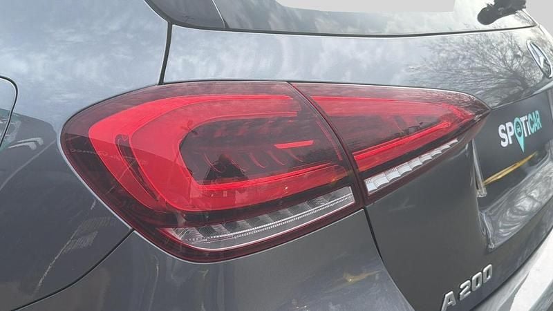 Usado Mercedes A200 161 HP (118 kW) 2018 Cinzento Citadino