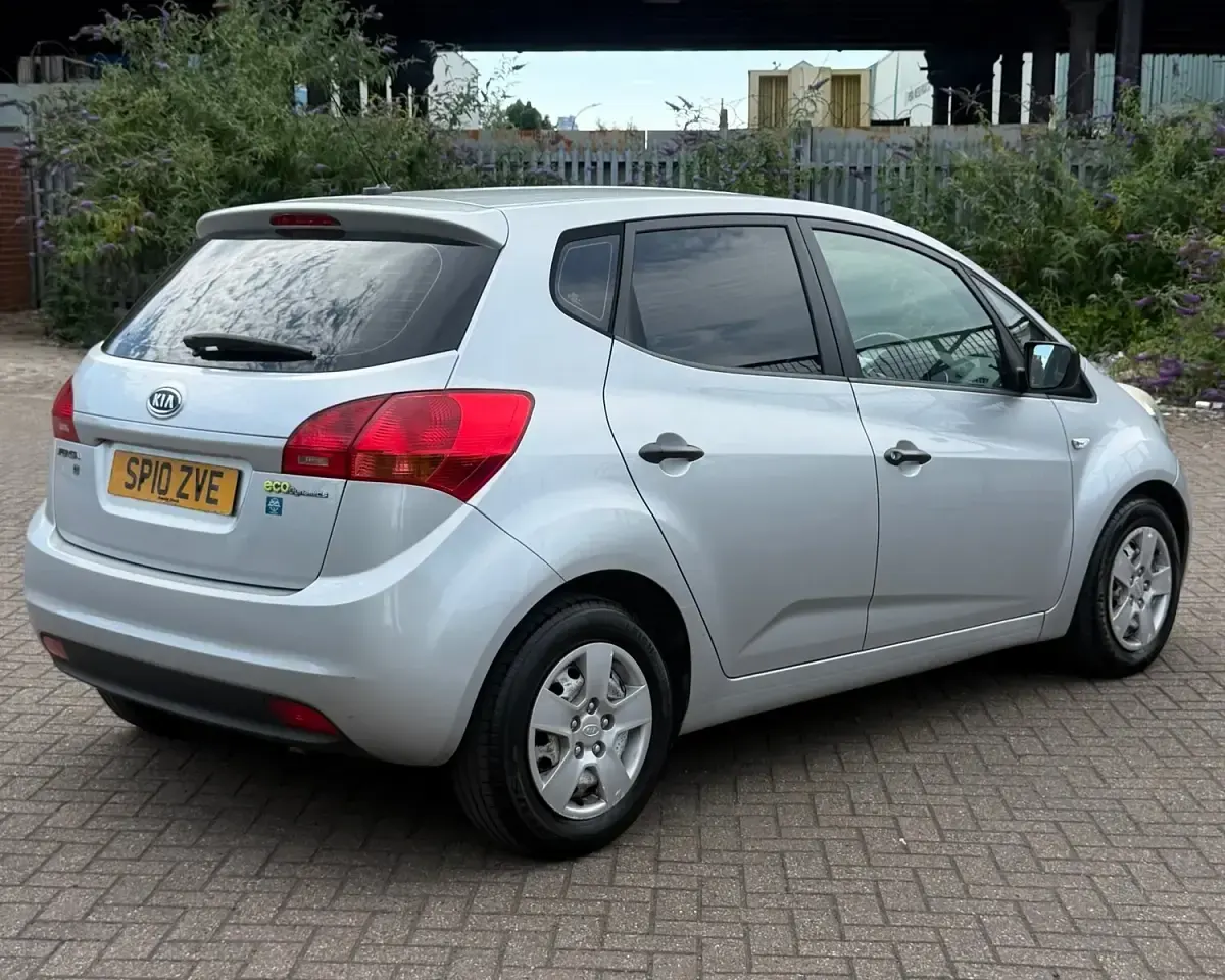 Used Kia Venga 2010 Silver Hatchback