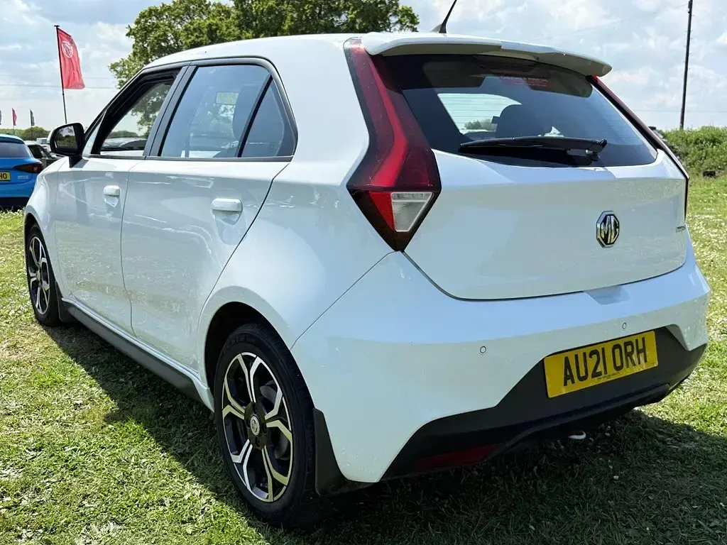 Used MG MG3 Excite 106 HP (77 kW) 2021 White Hatchback