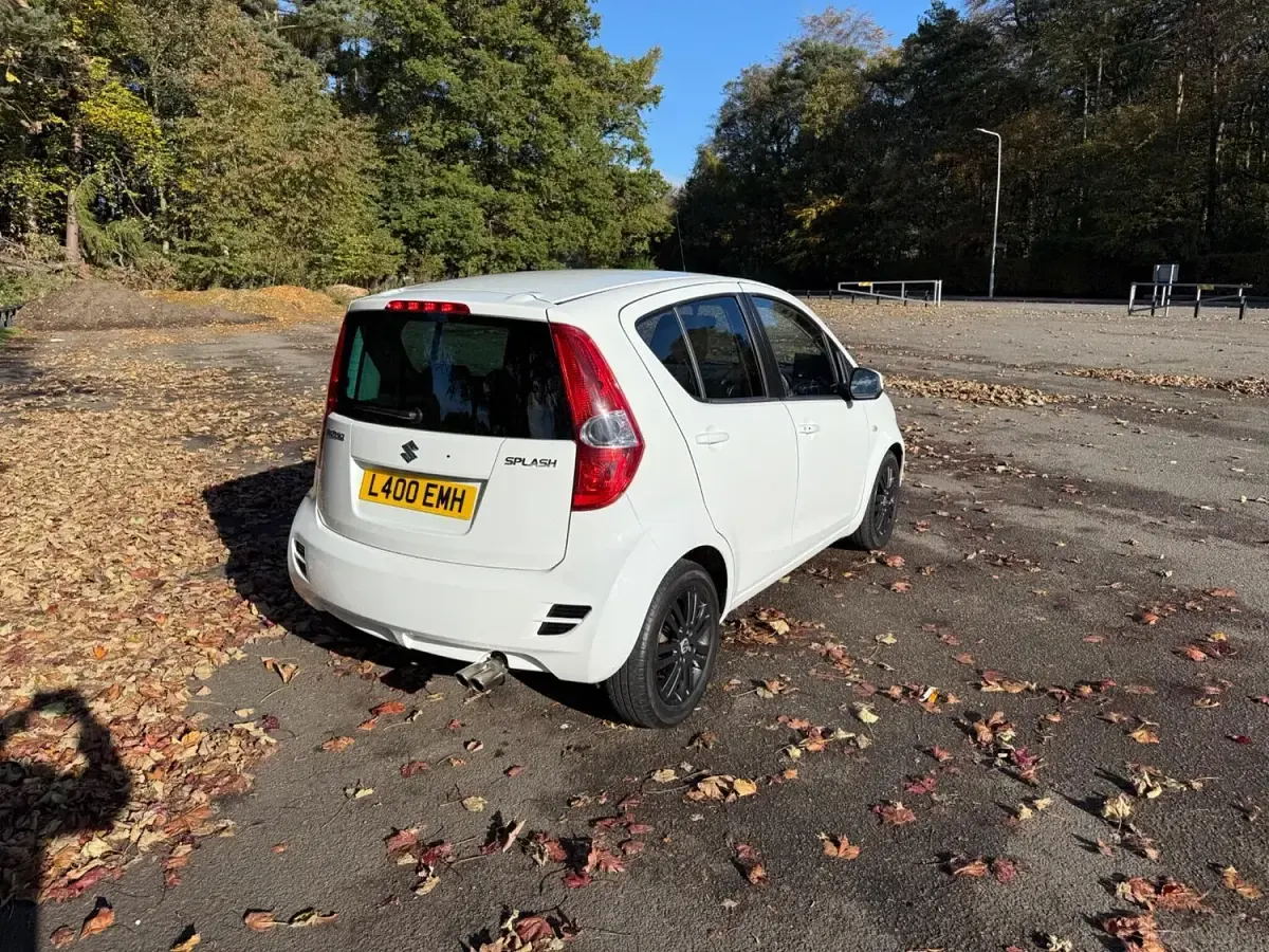 Used Suzuki Splash SZ4 94 HP (69 kW) 2014 White Hatchback