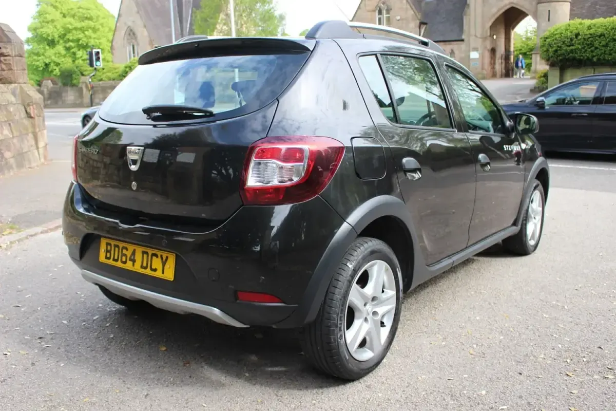 Usado Dacia Sandero Stepway Ambiance 2014 Negro Utilitario