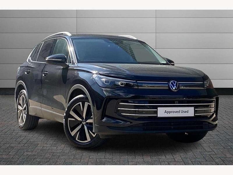 Black Used 2025 VW Tiguan R-line SUV | £34,555 (A bit pricey) - Image 1/4