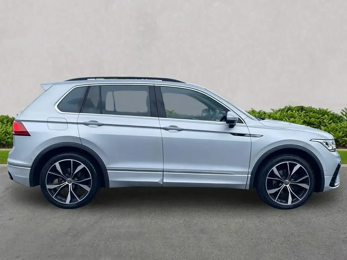 Used VW Tiguan R-line 150 HP (110 kW) 2023 Silver SUV