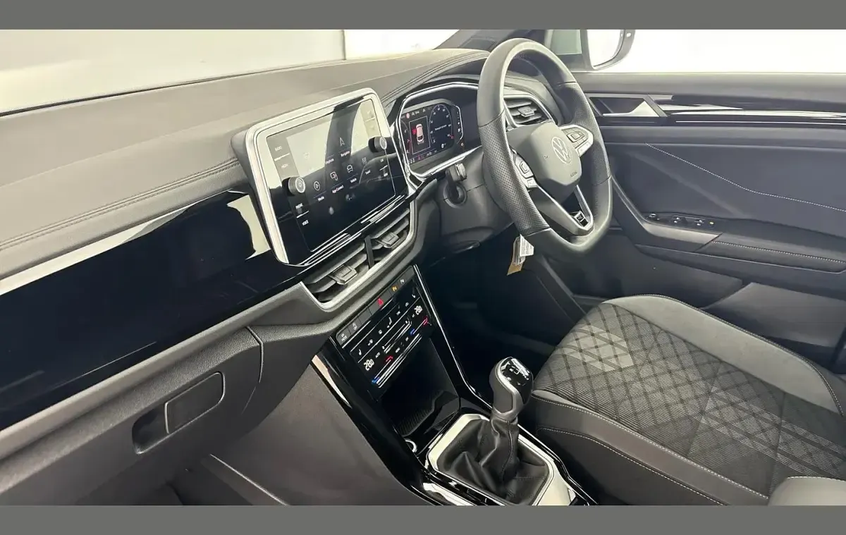 Usado VW T-Roc R-line 150 HP (110 kW) 2025 Prateado SUV