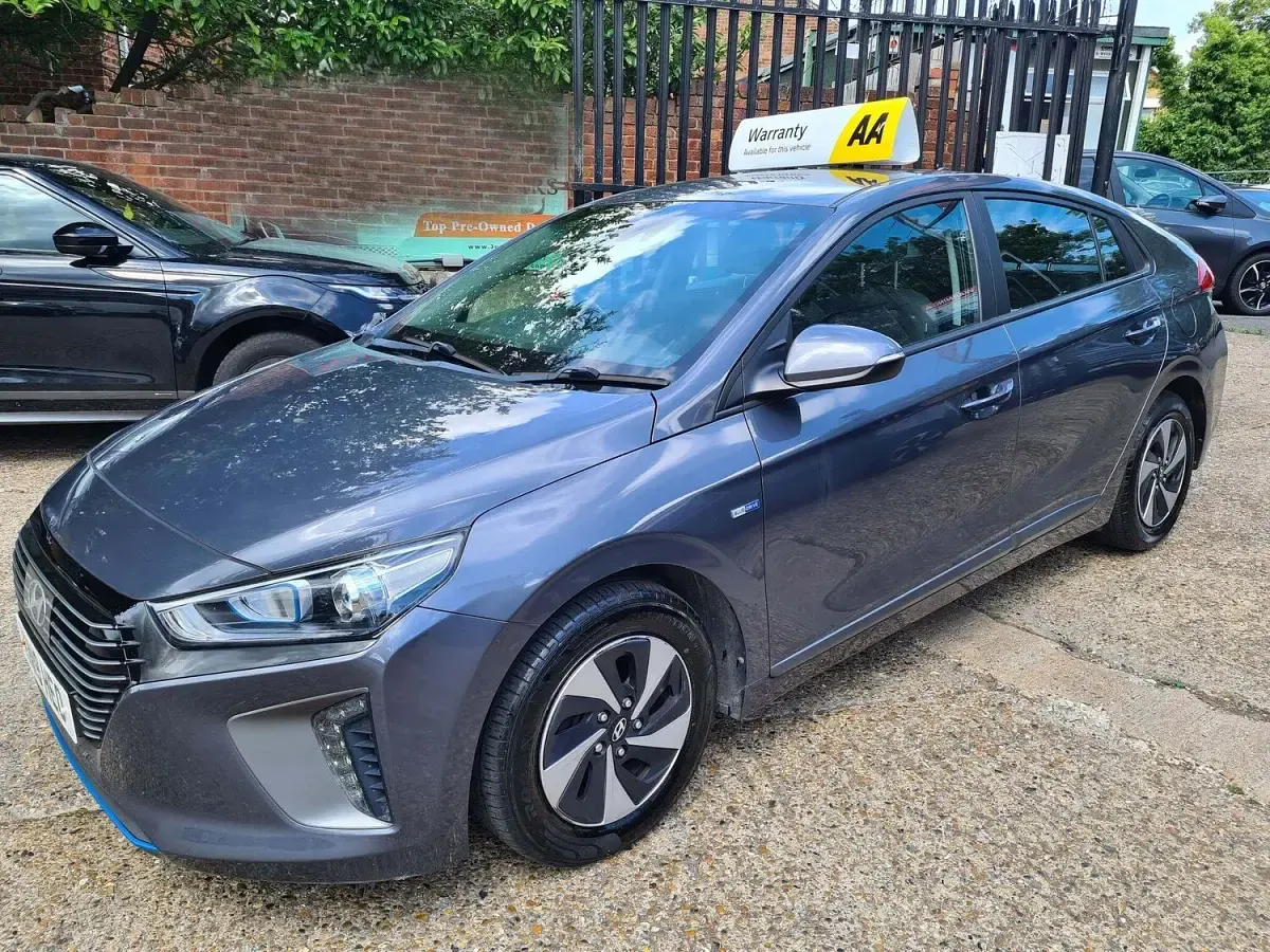 Used Hyundai Ioniq SE 141 HP (103 kW) 2019 Grey Hatchback