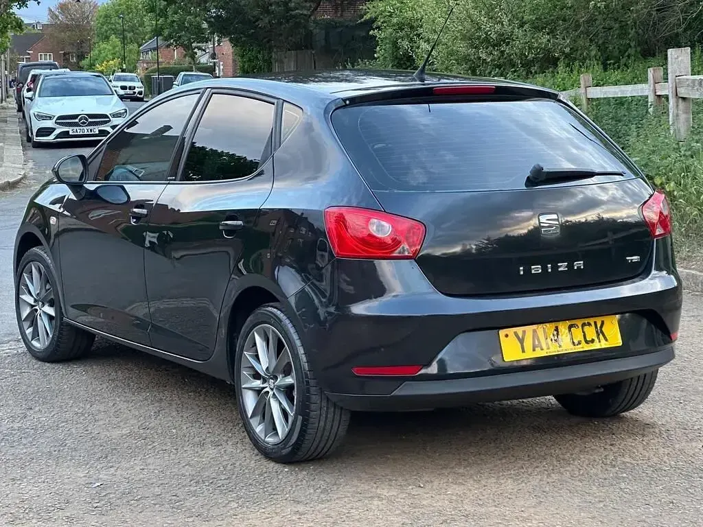 Usado Seat Ibiza I-Tech 105 HP (77 kW) 2014 Preto Citadino