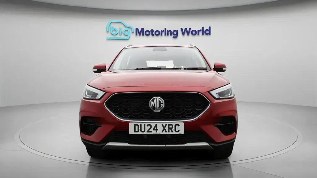 Używany MG ZS 2024 Czerwony SUV