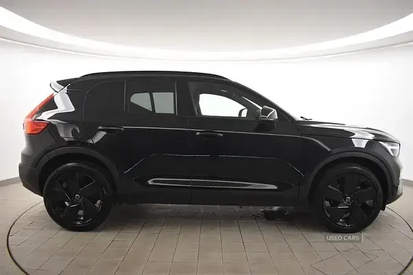 Used Volvo XC40 Plus 197 HP (144 kW) 2024 Black SUV