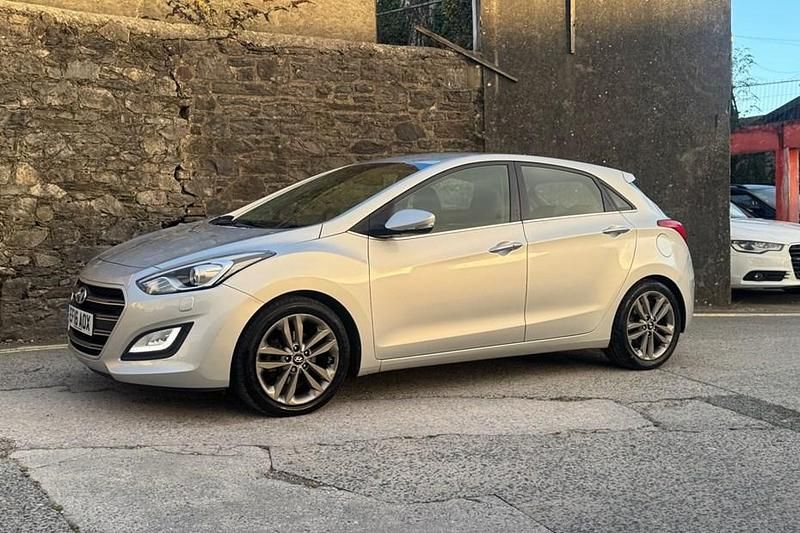 Silver Used 2016 Hyundai i30 Premium Hatchback | £6,695 (Fair price) - Image 1/1