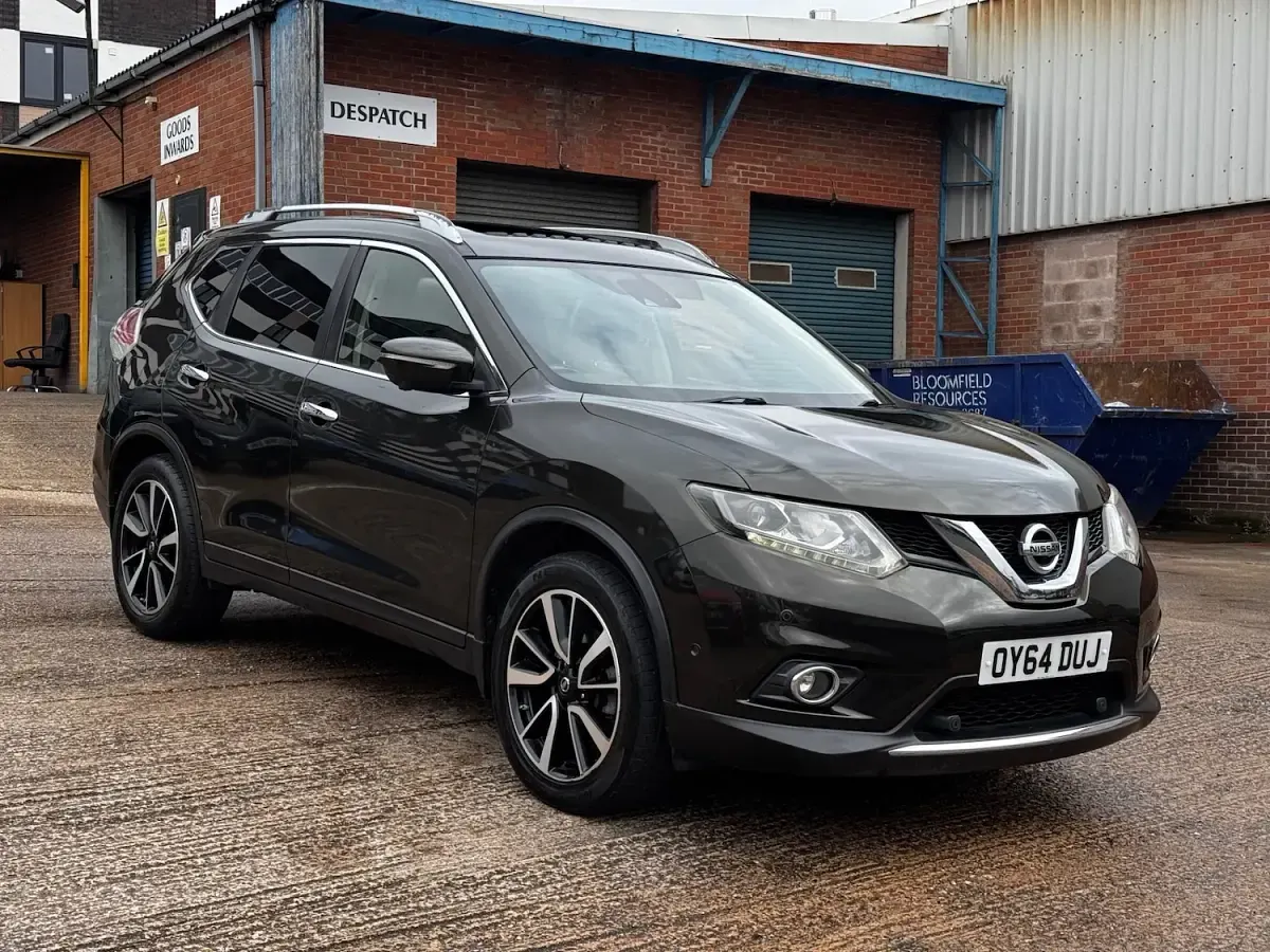 Used Nissan X-Trail Tekna 130 HP (95 kW) 2014 Green SUV