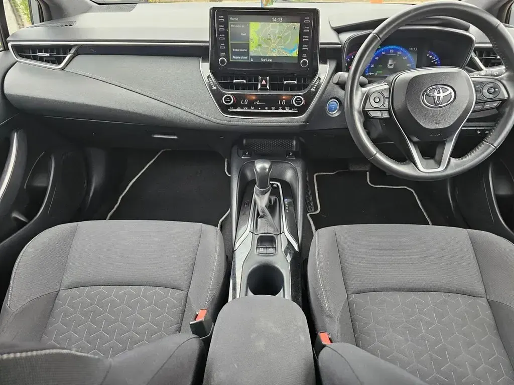 Used Toyota Corolla 122 HP (89 kW) 2021 Grey Estate