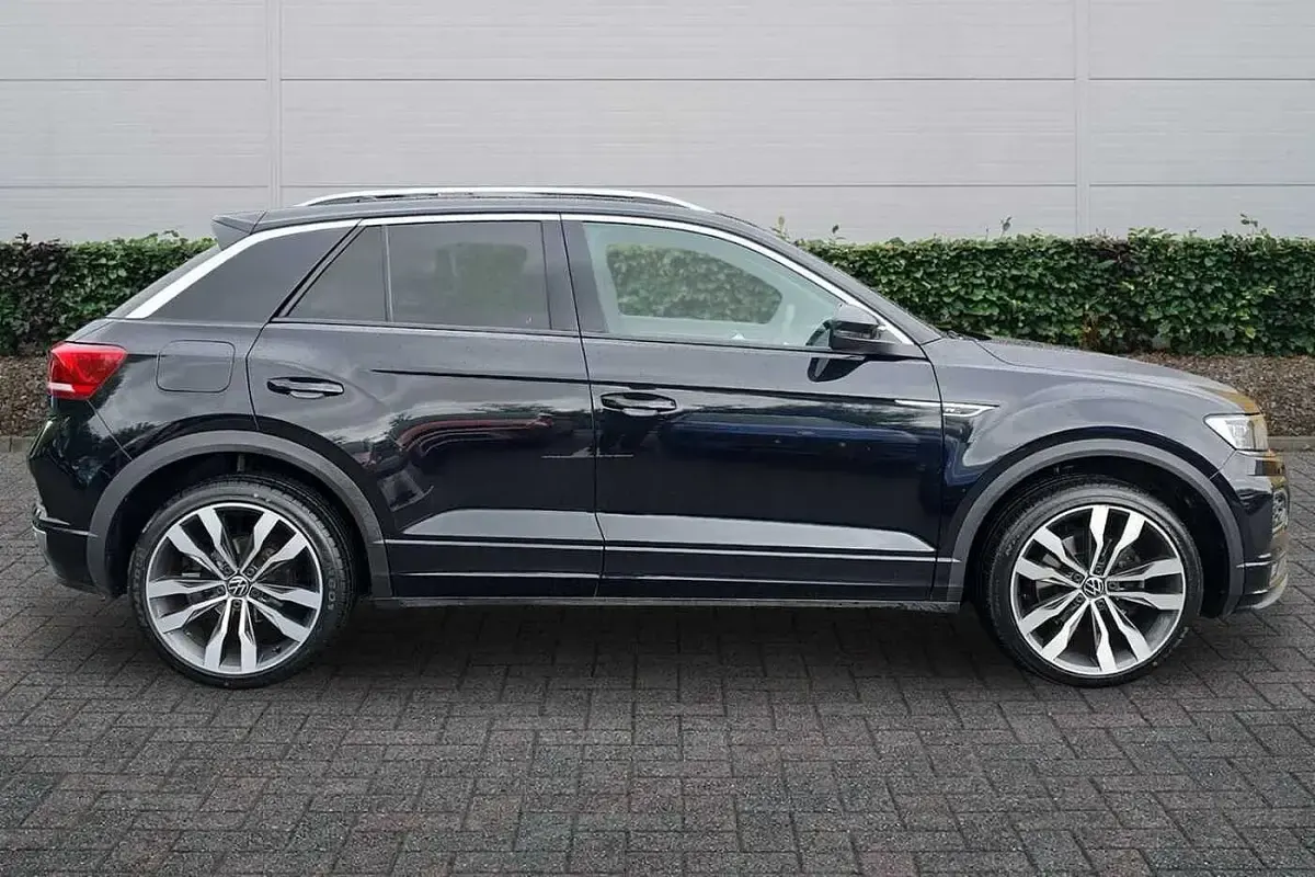 Used VW T-Roc R-line 150 HP (110 kW) 2021 Black SUV