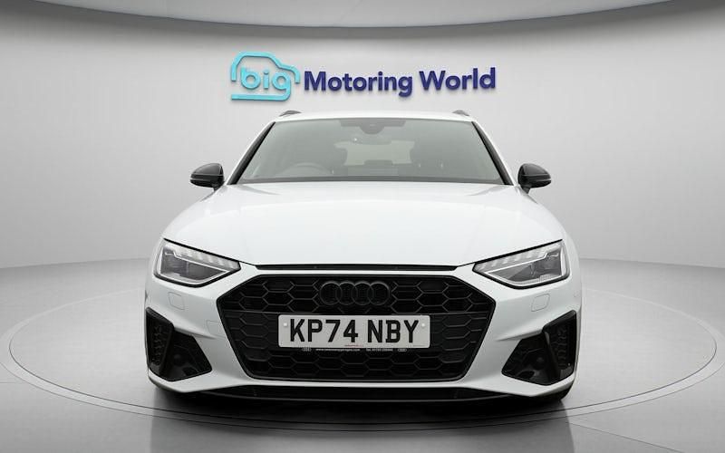 Used Audi A4 Black Edition 163 HP (119 kW) 2024 White Estate