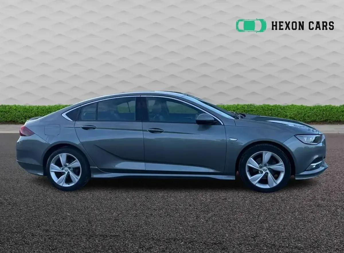 Used Vauxhall Insignia SRi 165 HP (121 kW) 2019 Grey Hatchback