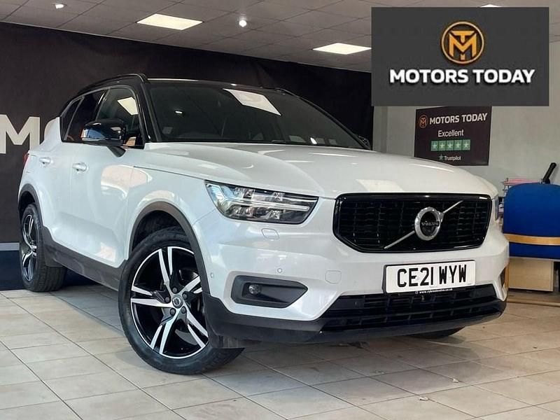 White Used 2021 Volvo XC40 R-Design SUV | £21,490 (Fair price) - Image 1/4