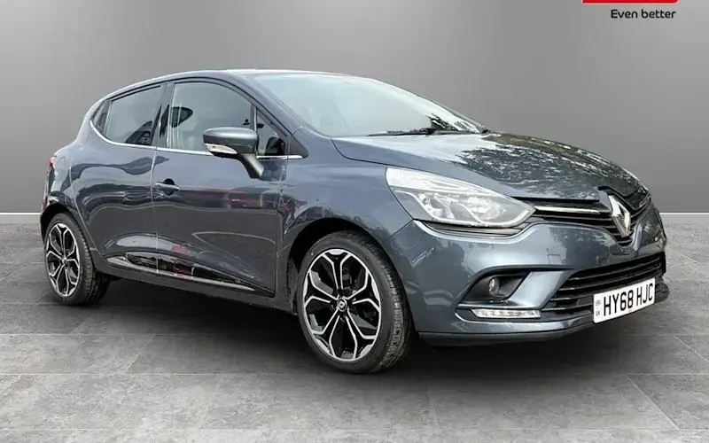 Used Renault Clio Iconic 90 HP (66 kW) 2019 Hatchback