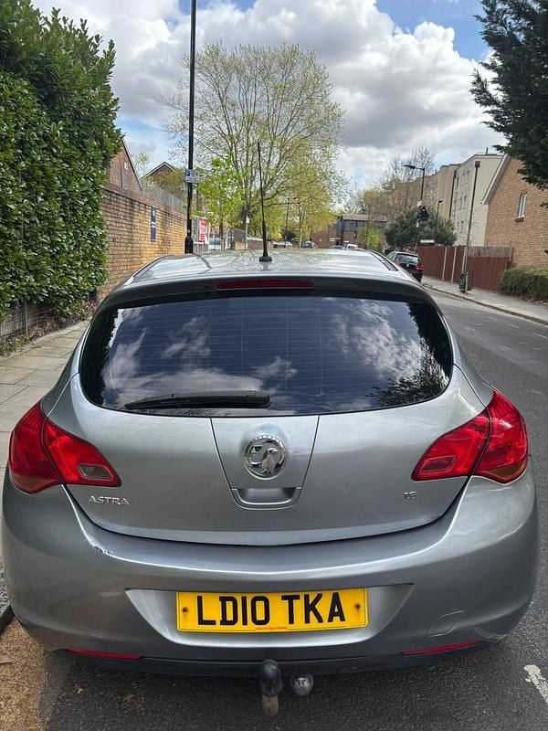 Used Vauxhall Astra 2010 Silver Hatchback
