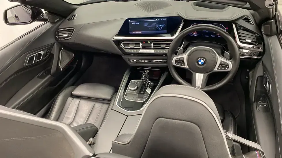 Used BMW Z4 M Sport 335 HP (246 kW) 2024 Purple Cabriolet