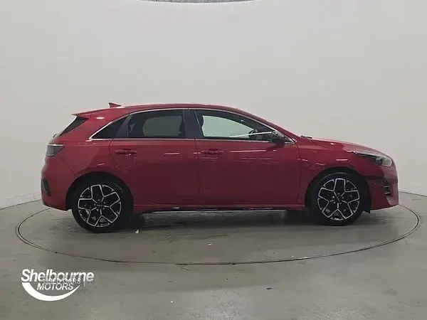 Używany Kia Ceed GT-Line 138 KM (101 kW) 2025 Czerwony Hatchback