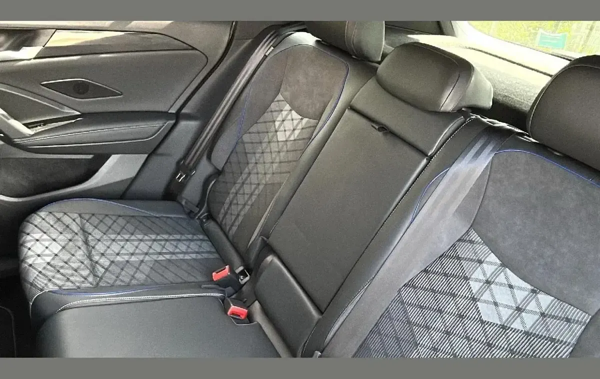 Used VW Tiguan R-line 150 HP (110 kW) 2025 Silver SUV