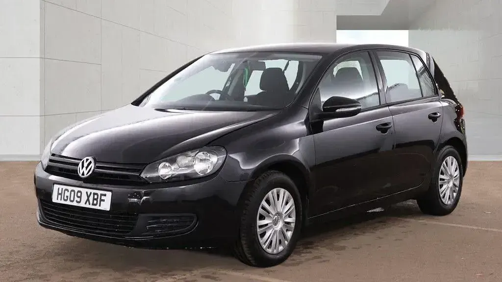 Usado VW Golf VI S 102 HP (75 kW) 2009 Preto Citadino