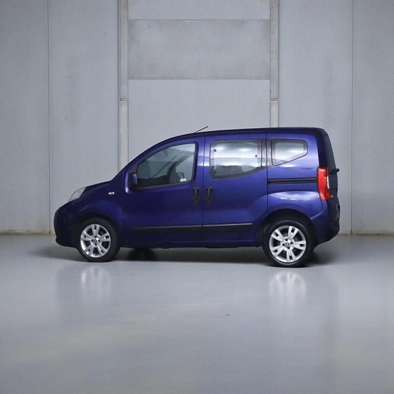 Used Fiat Qubo Trekking 95 HP (69 kW) 2012 Blue MPV
