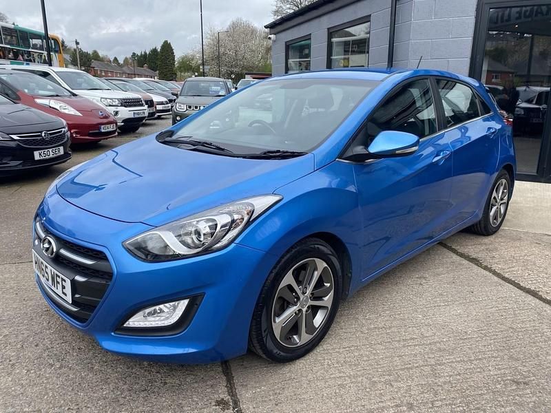 Used Hyundai i30 SE 120 HP (88 kW) 2015 Blue Hatchback