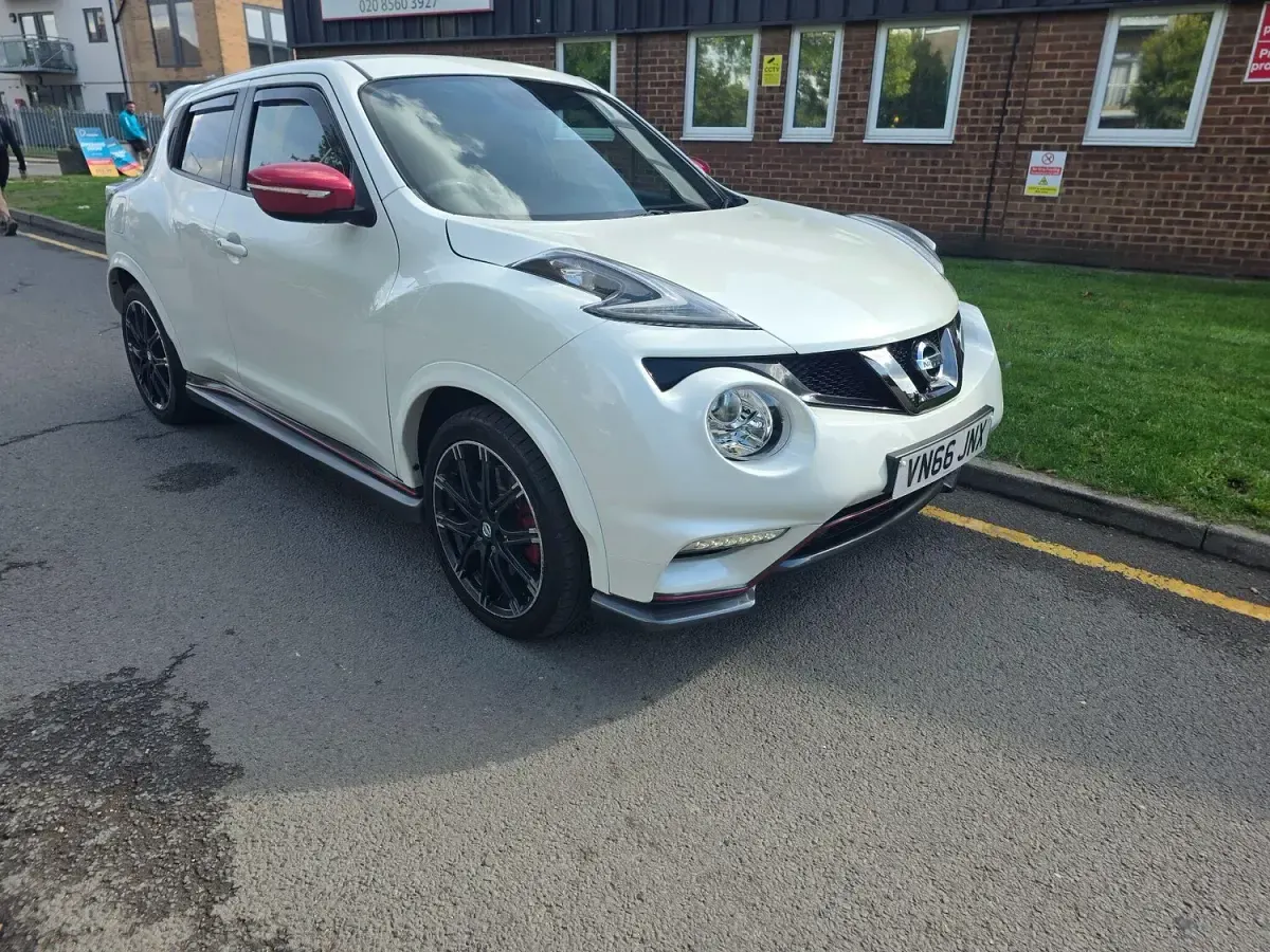 Used Nissan Juke Nismo RS 214 HP (157 kW) 2016 White SUV