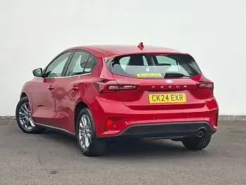 Used Ford Focus Titanium 125 HP (91 kW) 2024 Red Hatchback