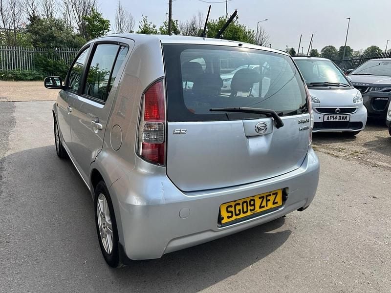 Used Daihatsu Sirion 90 HP (66 kW) 2009 Silver Hatchback