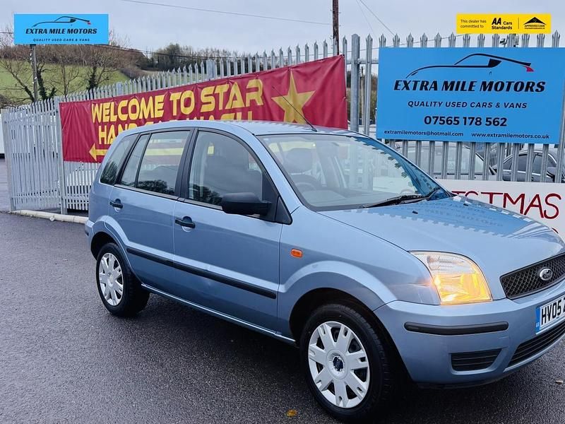 Blue Used 2005 Ford Fusion Hatchback | £1,395 (Fair price) - Image 1/4